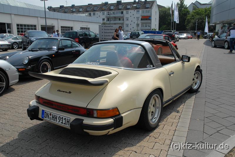 Porsche Zentrum Aachen 8707.JPG